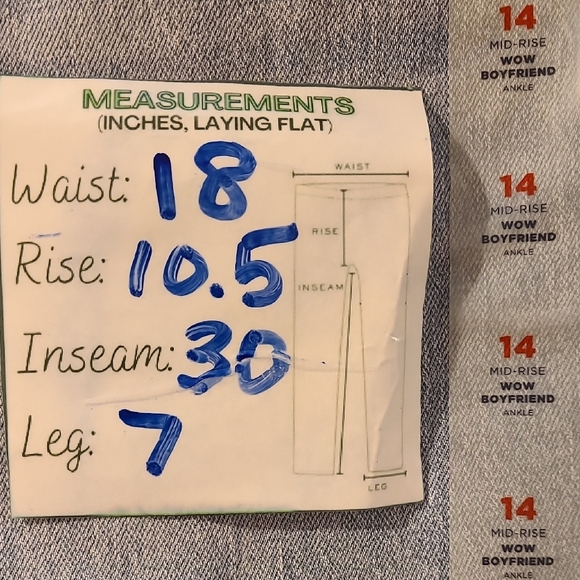 Old Navy Mid-Rise WOW Boyfriend Jeans in Light Blue Size 14 - Picture 9 of 11